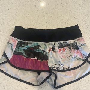 Lululemon speed up short 2.5